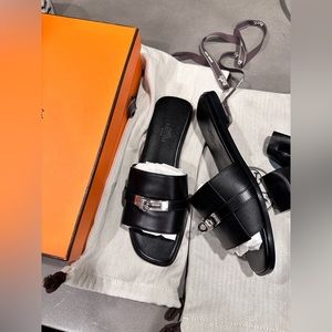 100% new Hermes Giulia sandal
